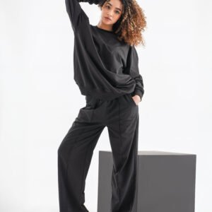 Urban Flow Tracksuit Set – Midnight Black (Two-Piece Oversized Tee & Pants)